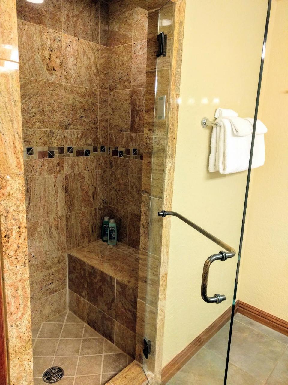 Aparthotel At Canyons By White Pines 5*