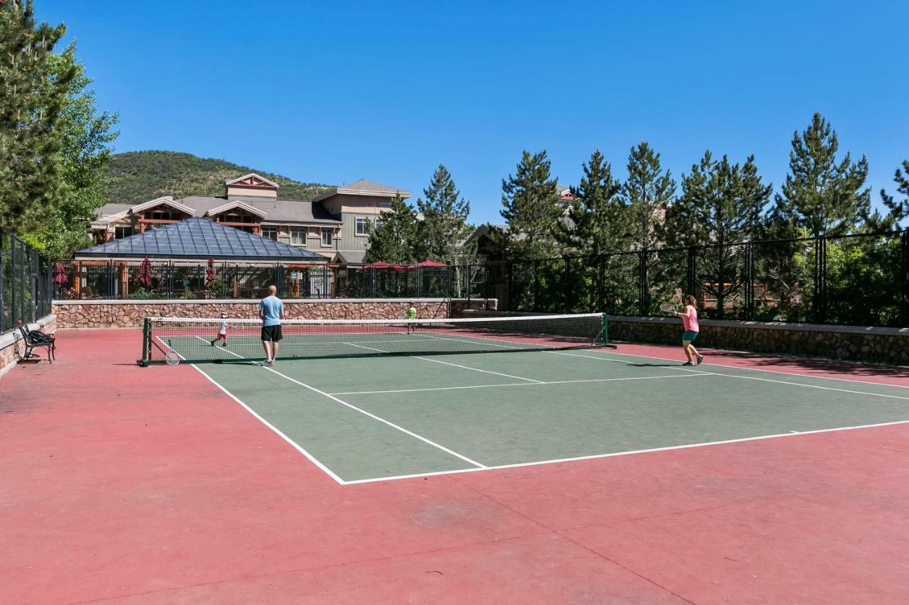 At Canyons By White Pines Aparthotel 5*