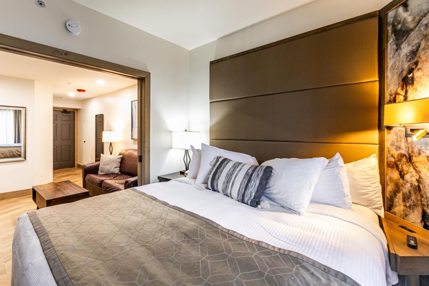 At Canyons By White Pines Aparthotel Park City